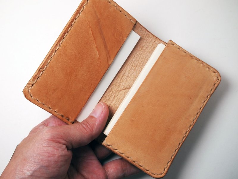 台湾南波万名片盒凹凹版 - 名片夹/名片盒 - 真皮 咖啡色