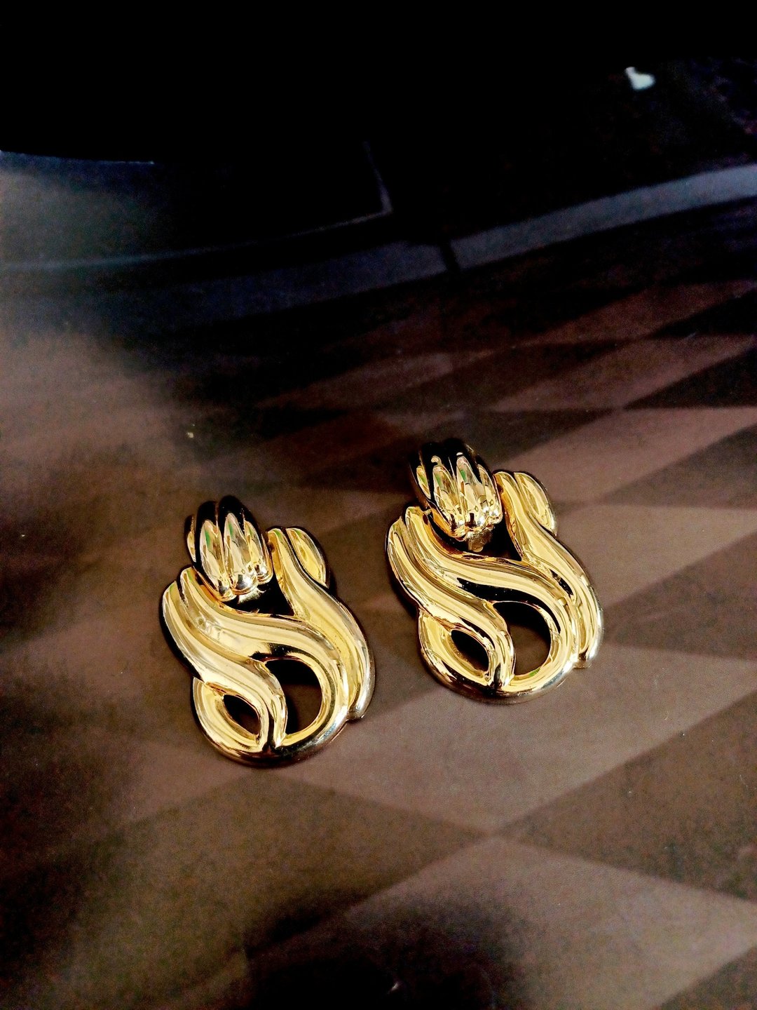 vintage jewelry  古董金色垂坠流金夹式耳环 - 耳环/耳夹 - 其他金属 
