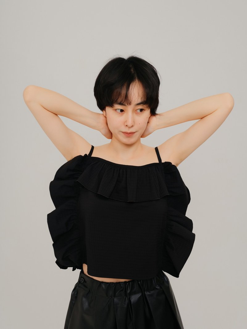 黑色花邊一字肩 花朵立体吊带小可愛 - 女装背心 - 其他人造纤维 黑色