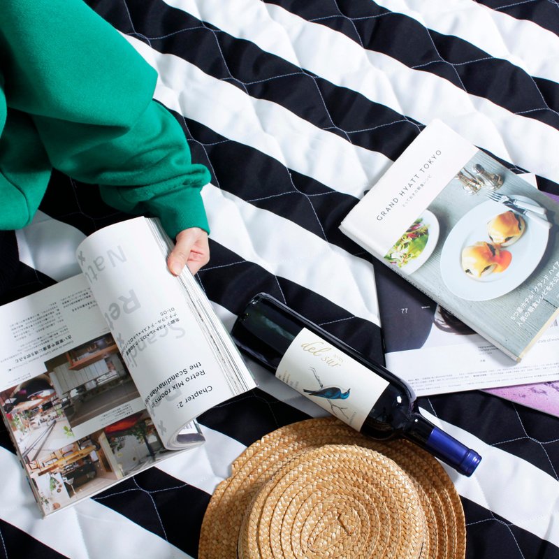 巨大特厚铺棉野餐垫/帐篷地垫(黑白胶卷) - 野餐垫 - 棉．麻 黑色