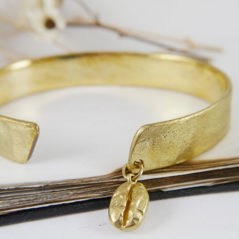 咖啡系 -金色咖啡豆- 吊坠复古黄铜手环 定制化 咖啡美食手作饰品 - 手链/手环 - 其他金属 金色