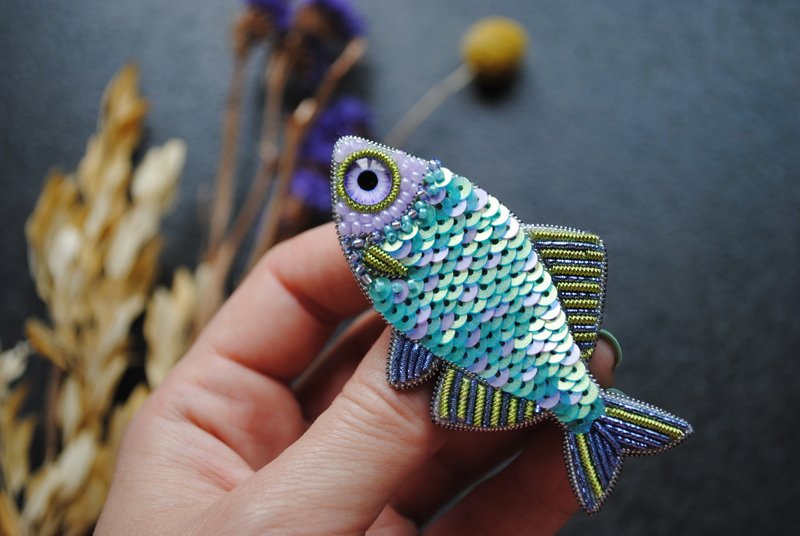 Embroidered sequins fish brooch beaded pin handmade gift for her fish lover gift - 胸针 - 其他材质 多色