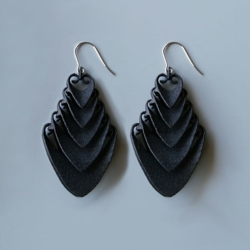 リアナ　ピアス・イヤリング - 耳环/耳夹 - 塑料 