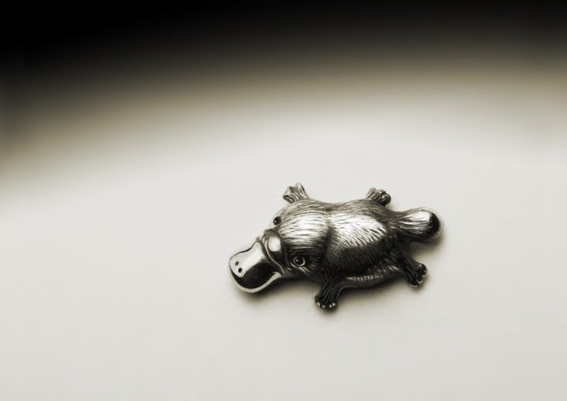 鸭嘴兽耳环 - 耳环/耳夹 - 其他金属 银色