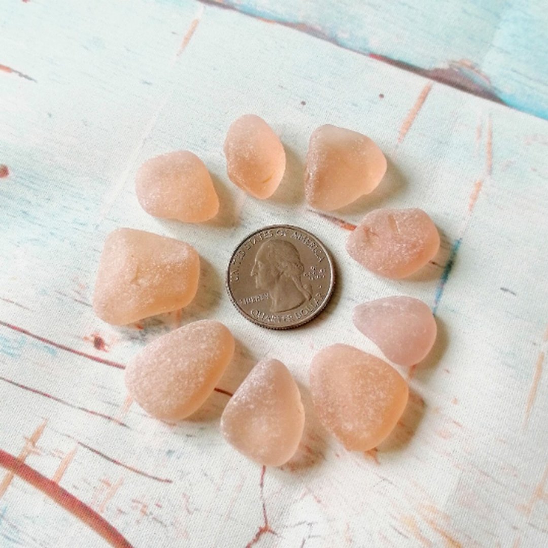 Pink Sea glass for Jewelry.Genuine Sea glass.Rare Nugget Sea glass decor - 陶艺 - 玻璃 粉红色