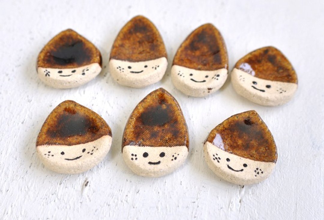 Chopstick rest of fairy acorns - 花瓶/陶器 - 陶 咖啡色