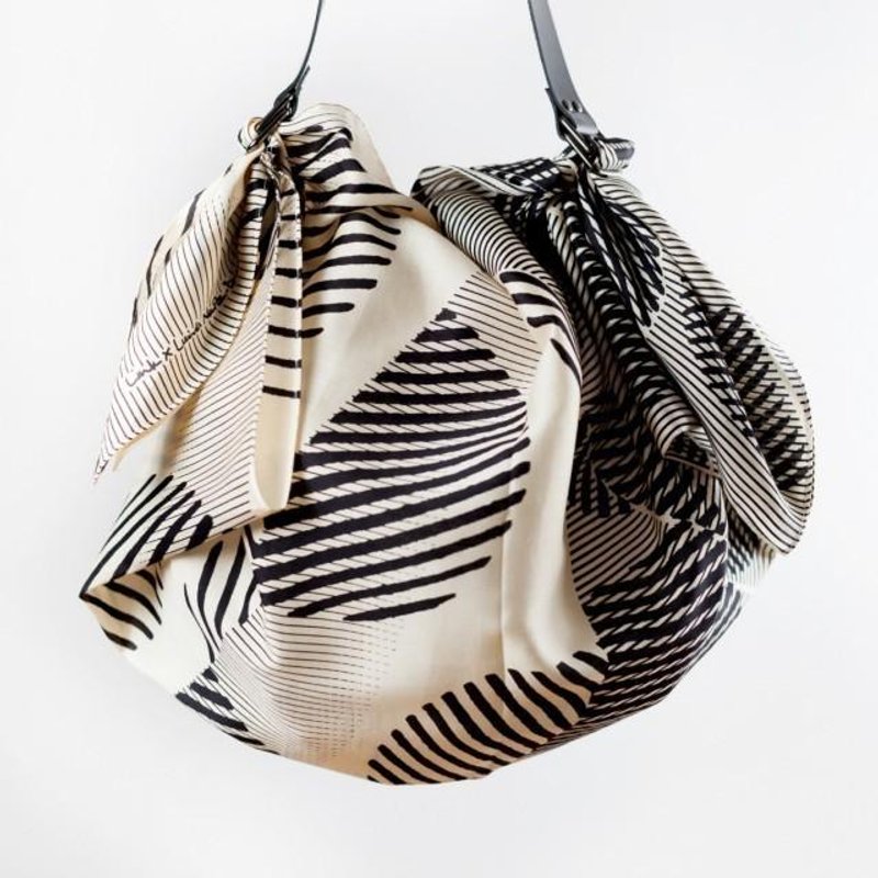 Dots Black & Black leather carry strap set - 侧背包/斜挎包 - 棉．麻 黑色