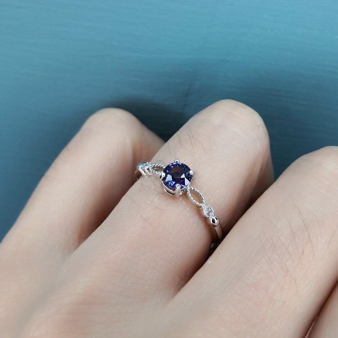 天然丹泉石/坦桑石/ Tanzanite 柔美线戒 / 戒围可调 / 交换礼物 - 戒指 - 纯银 蓝色