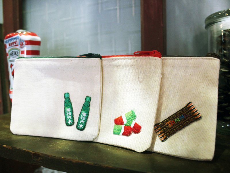 刺绣零钱包 | 零食系列-弹珠汽水 黄金糖 大波露 | 文艺轻黏 - 零钱包 - 棉．麻 多色