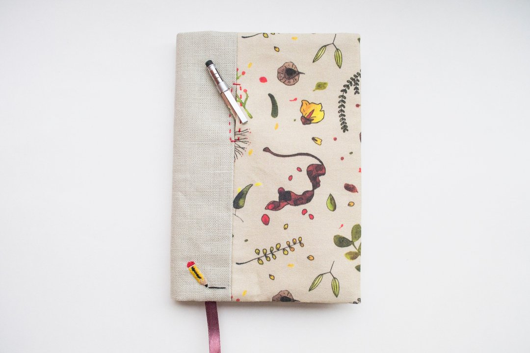 Jot of Ideas fabric A6 bookcover - Singapore Botanicals - 笔记本/手帐 - 其他材质 卡其色