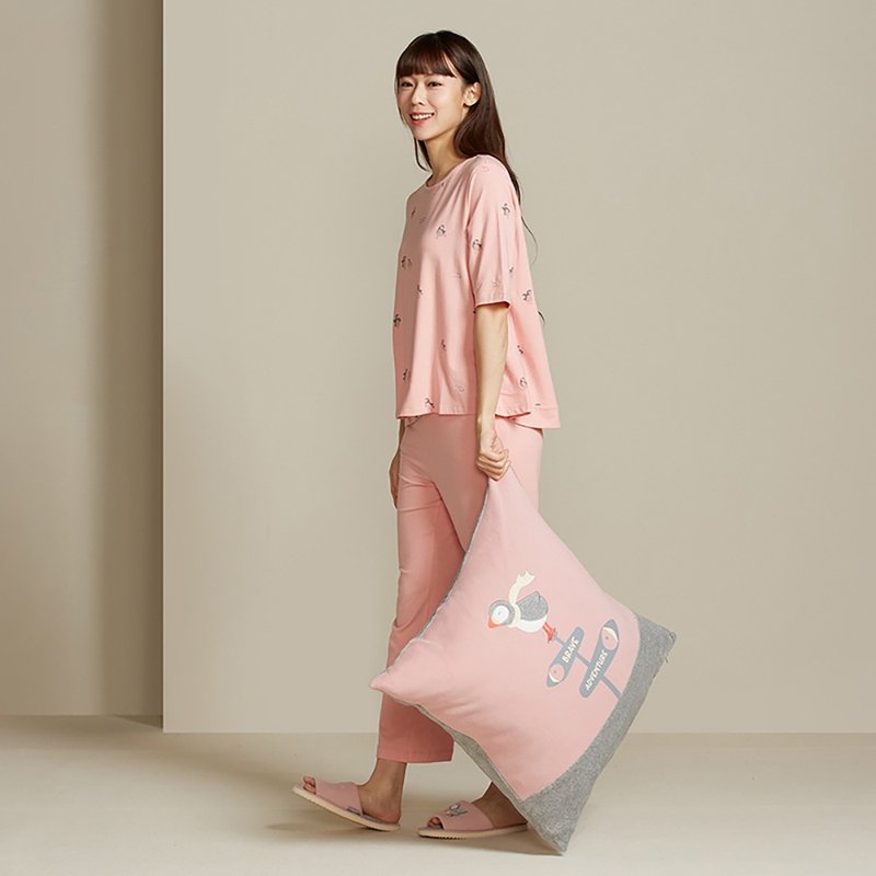 海鹦鹉方形抱枕 (60x60厘米) -微光粉 - 枕头/抱枕 - 棉．麻 粉红色