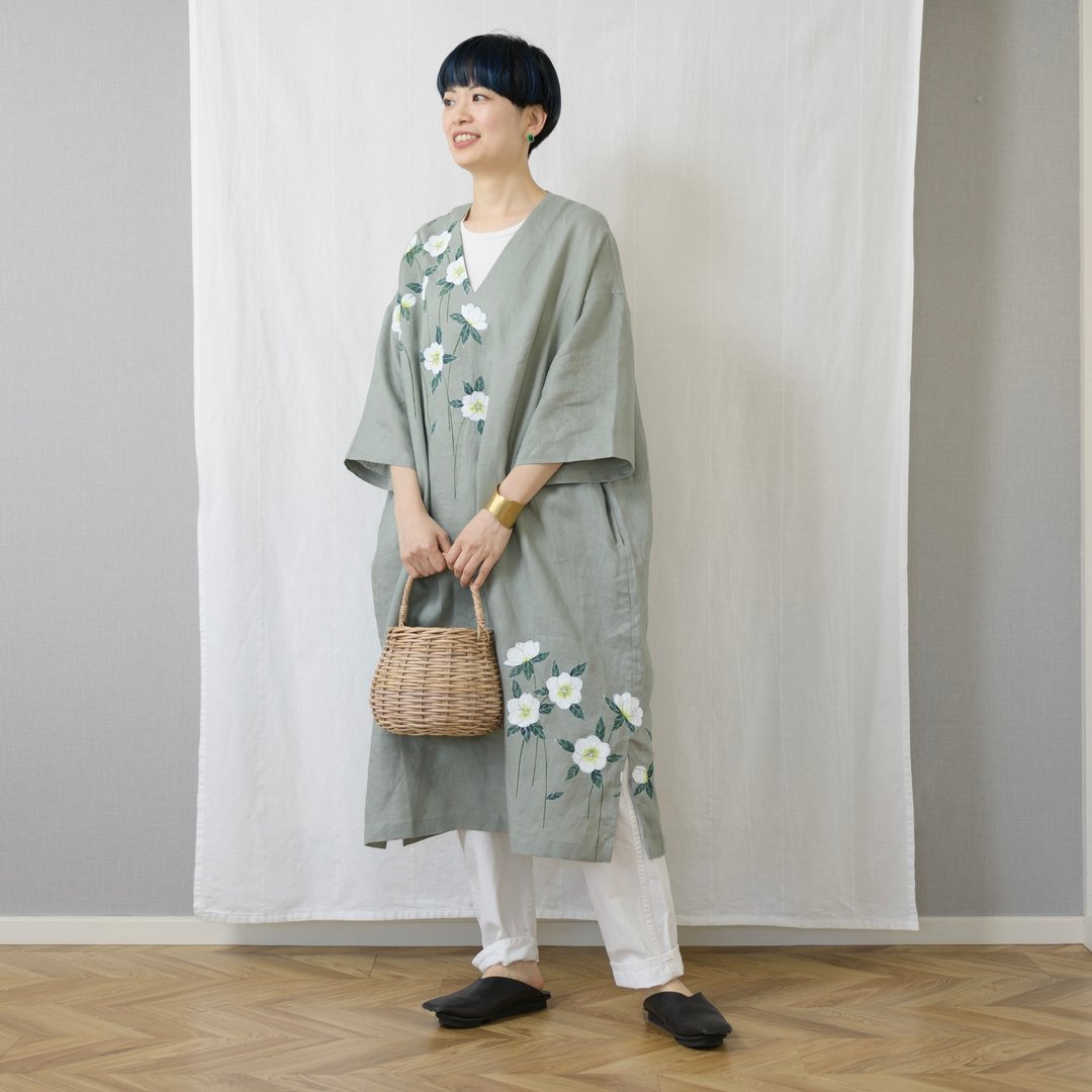 Loose-fitting kaftan dress, hand-painted, Christmas rose pattern - 洋装/连衣裙 - 棉 绿色
