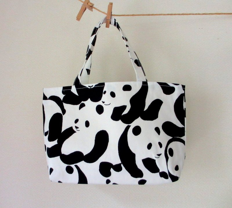 Petite handbag for panda - 手提包/手提袋 - 棉．麻 白色