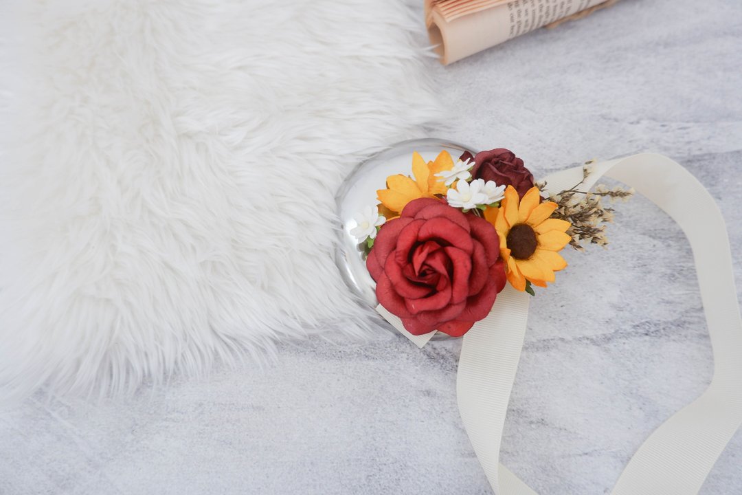 Wedding flower wrist corsage sunflower maroon red floral bracelet - 胸花/手腕花 - 纸 红色