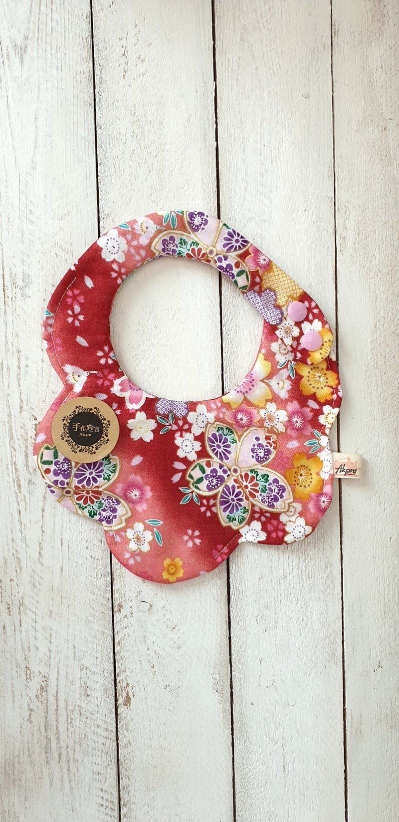 和风樱花-红-八层纱100%cotton双面造型围兜.口水巾 - 围嘴/口水巾 - 棉．麻 红色