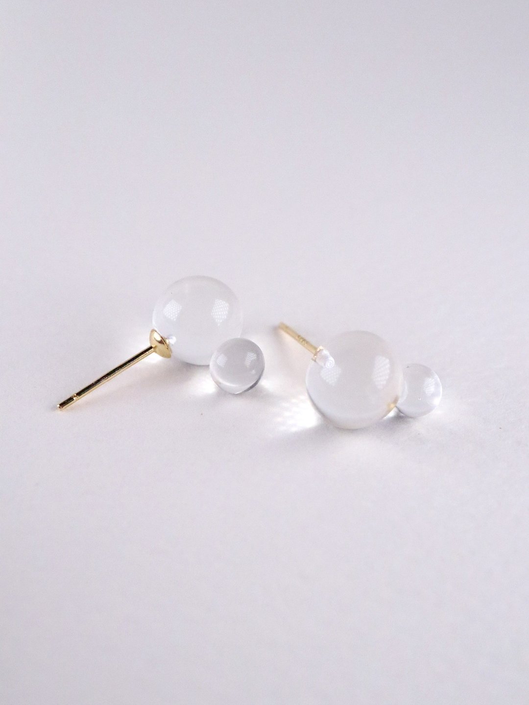 DUE - 灯工 手工烧制玻璃水珠 耳环 - 耳环/耳夹 - 玻璃 透明