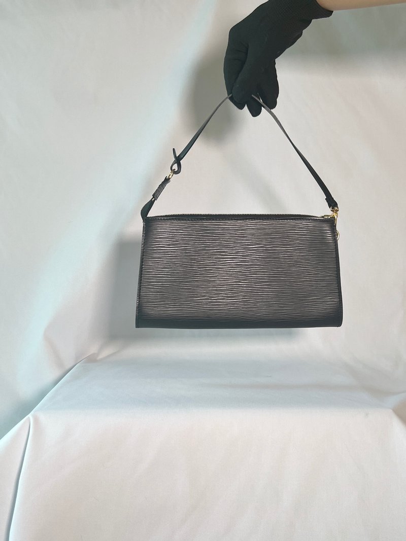 LOUIS VUITTON LV Epi Pochette Accessoires 水波纹麻将包 - 侧背包/斜挎包 - 真皮 黑色