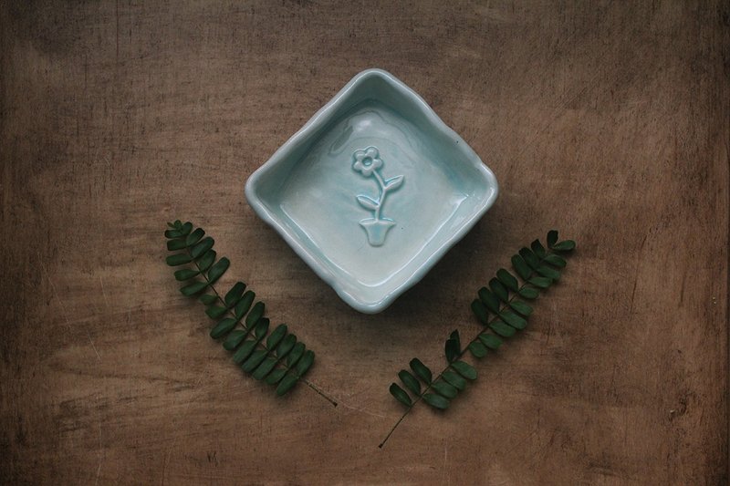 -布菈瑟 花碟-　 |铁花窗|铁窗|碟子|生活|手作|器皿|瓷器|青瓷|春天| - 浅碟/小碟子 - 瓷 蓝色