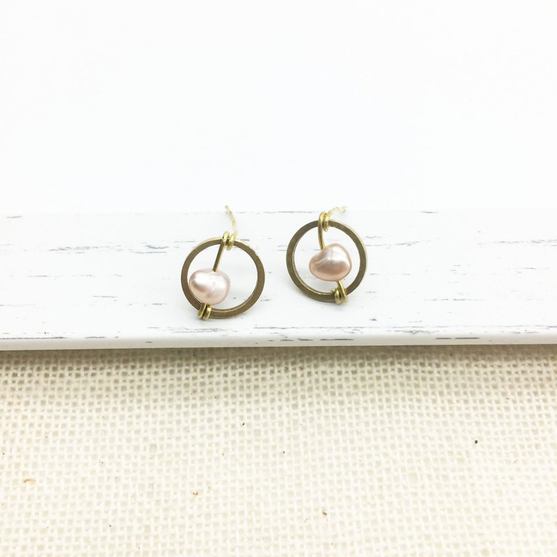 老林杂货 l 天然上海珍珠黄铜小眼睛 手作耳环 耳勾l耳针l耳夹 - 耳环/耳夹 - 珍珠 粉红色