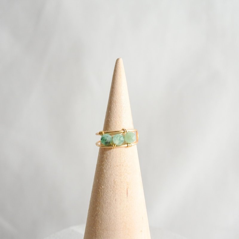 Emerald Ear Cuff – Gold – Natural Stone - 戒指 - 其他金属 绿色