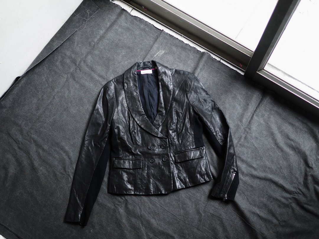 DKNY 铁牌拉链西装款羊皮皮衣 古董羊革真皮皮外套Leather jacket - 女装休闲/机能外套 - 真皮 黑色