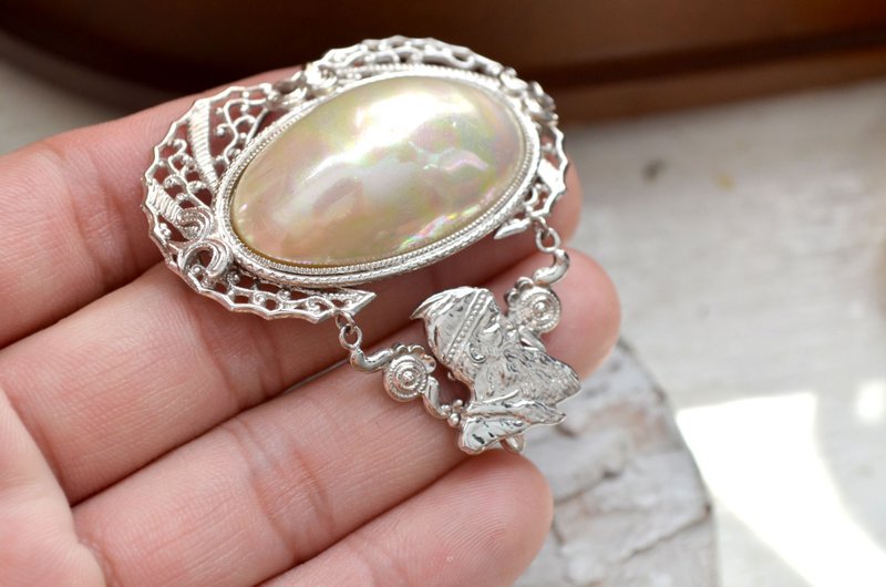 银色巨型贝壳色珍珠胸针心口针 高贵优雅 日本古着二手珠宝首饰 - 胸针 - 其他金属 银色