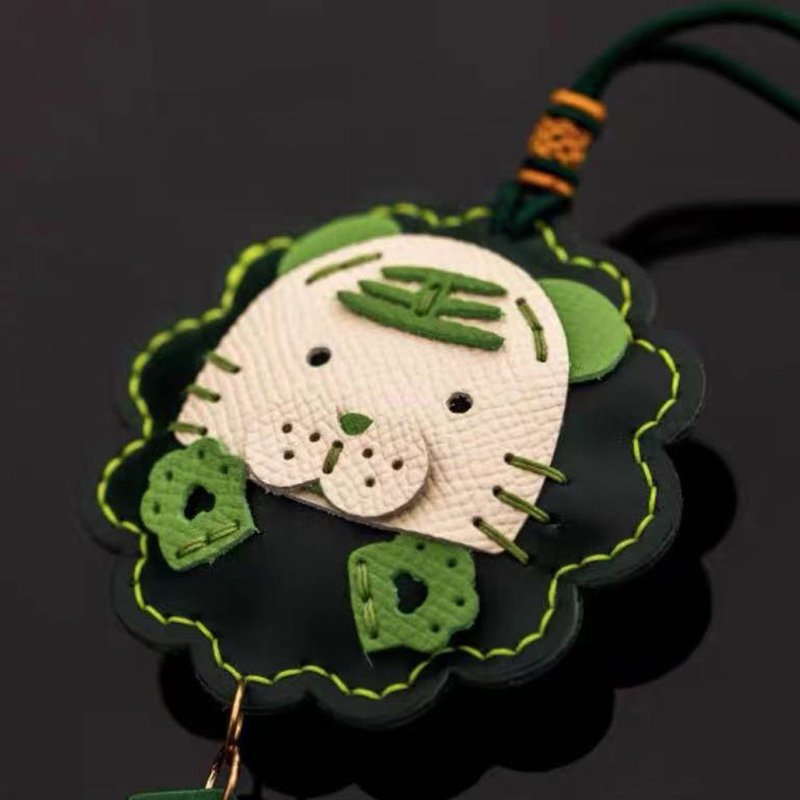 萌萌虎车挂中控车挂饰车载挂件后视镜吊饰原创设计汽车挂件手工 - 其他 - 真皮 