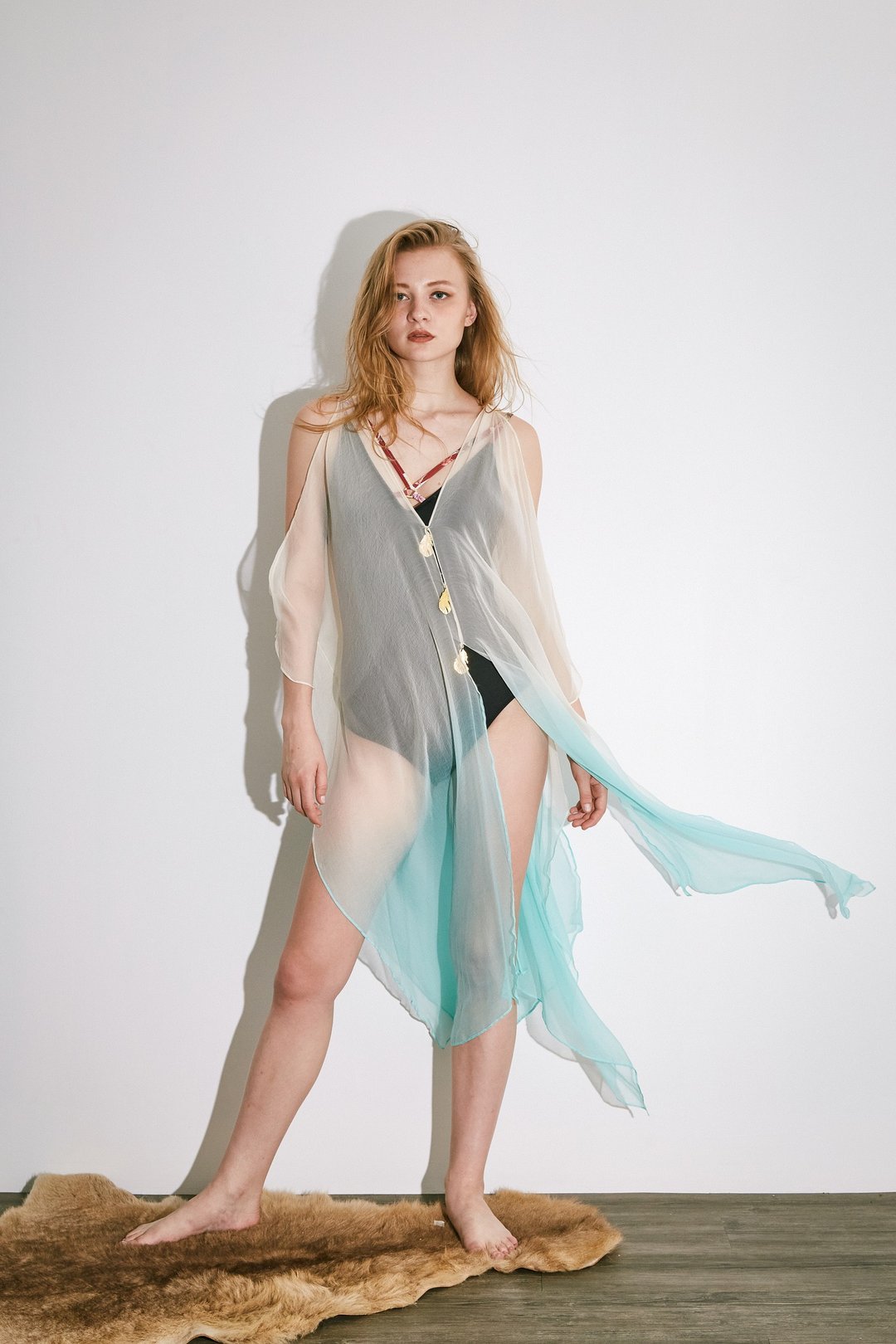 Try beachwear kaftan dress in white-blue - 洋装/连衣裙 - 聚酯纤维 蓝色