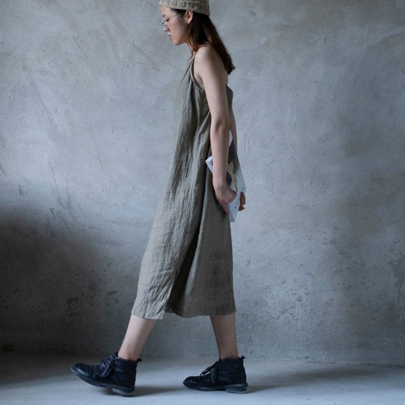 秋香綠色 夏天 | 雨露麻質 簡約內搭棉麻吊帶洋裝 天然極簡連身裙 - 洋装/连衣裙 - 棉．麻 绿色