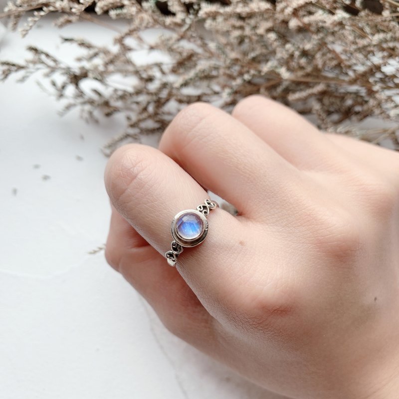月光石925纯银心边戒指 尼泊尔手工银饰 - 戒指 - 宝石 蓝色