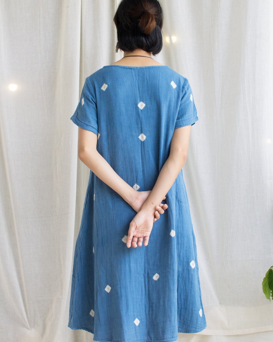 Indigo dots dress / round neck with 2 pockets - 洋装/连衣裙 - 棉 蓝色