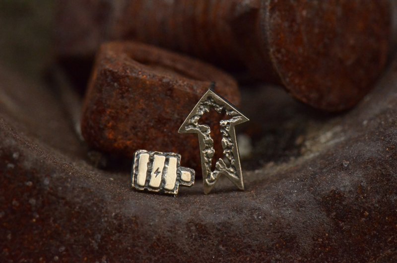 小小耳钉组 二代 - 耳环/耳夹 - 贵金属 银色