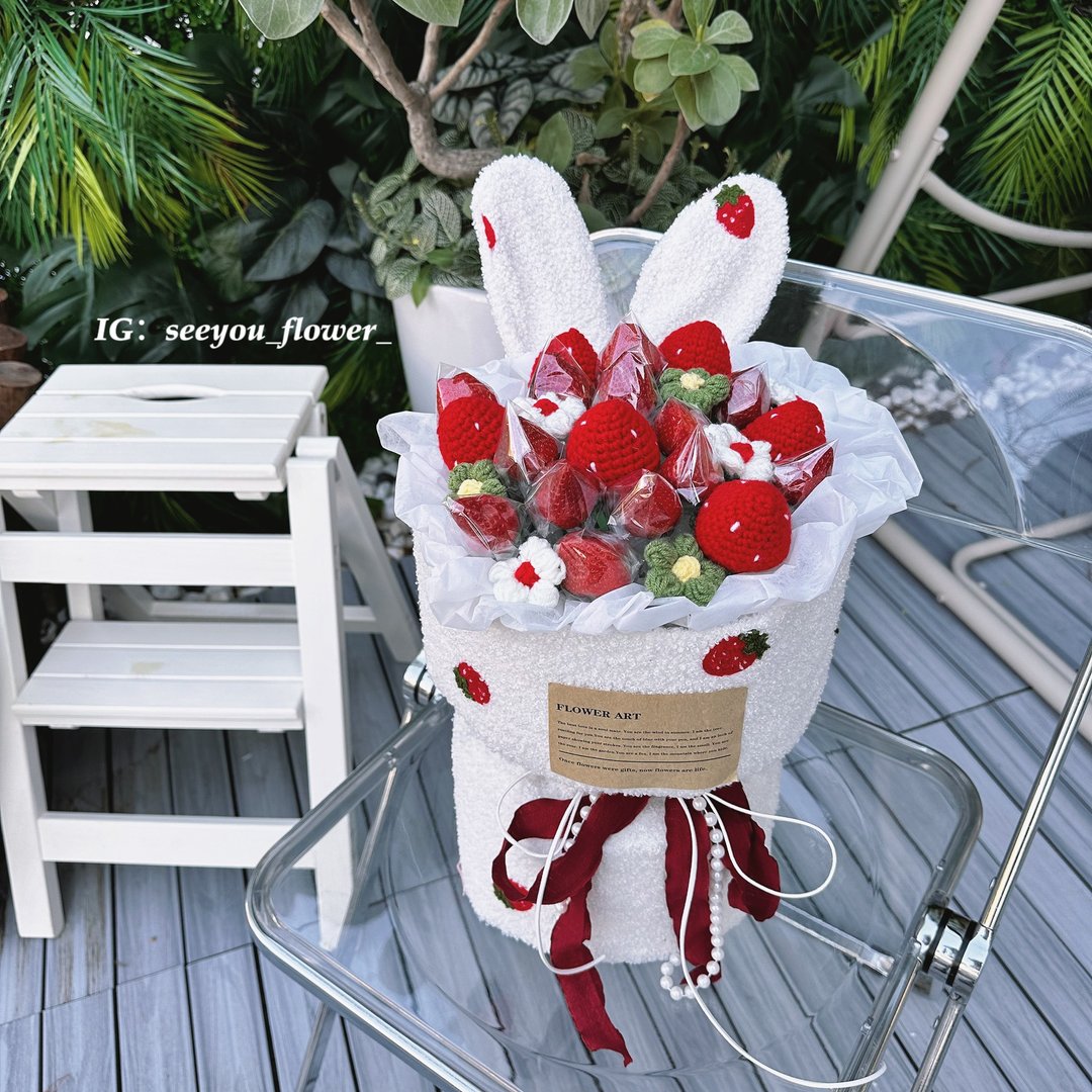 SeeYou・冬季限定草莓系列天真兔耳草莓花束 大湖草莓 / 日本草莓 - 干燥花/捧花 - 植物．花 红色