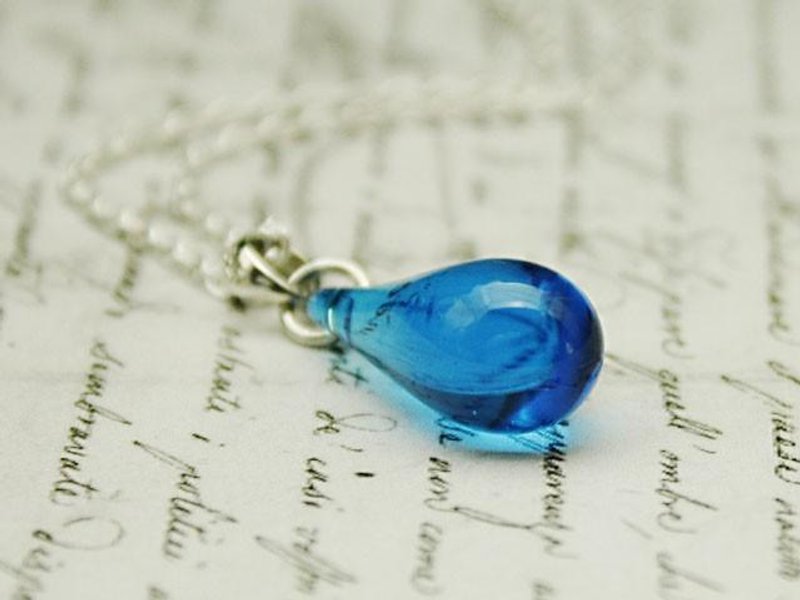 Ice Blue drop L pendant No.1 - 项链 - 其他金属 