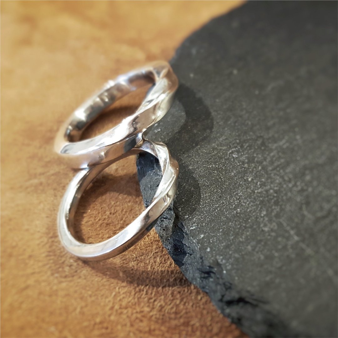 文化币【台中金工】手作扭转戒指 - 金工/饰品 - 纯银 