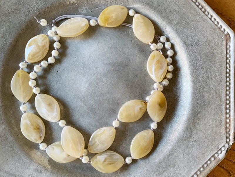 Beige Marble Long Necklace (Metal Free) - 长链 - 压克力 卡其色