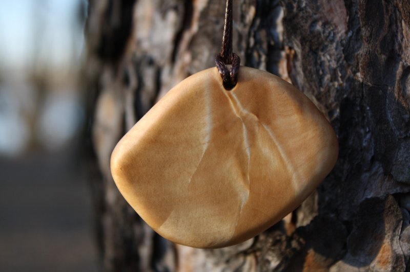 Pendant Birch burl Personal amulet Unique texture Natural texture Eco Amulet - 项链 - 木头 