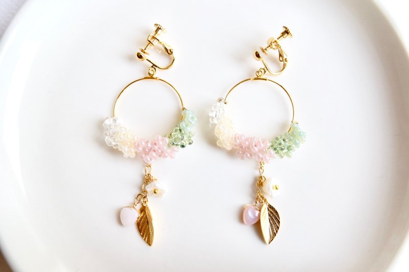 Sakuramochi hoop - 耳环/耳夹 - 玻璃 粉红色