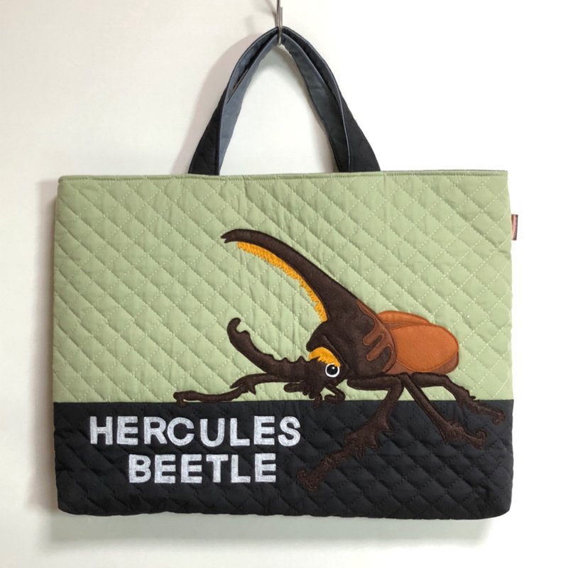 【For the Hercules Beetle enthusiast】 Book Bag - Appliqué Quilted Hercules Beetle - 其他 - 棉．麻 绿色