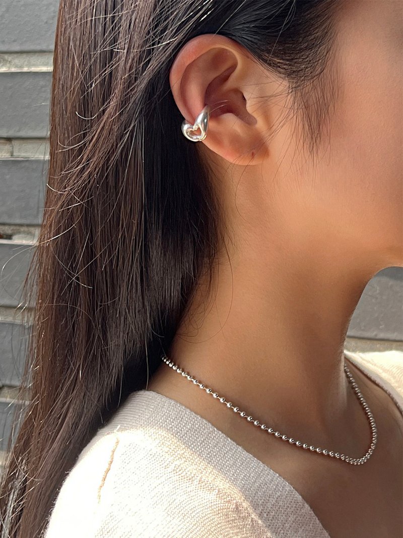 (925 纯银) 手比爱心耳骨夹 - 耳环/耳夹 - 纯银 银色