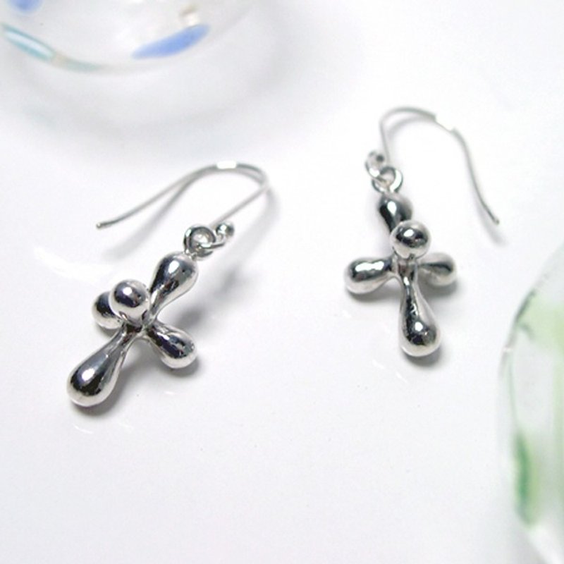 HAPPY CELL | 立体细胞十字造型925纯银手工耳勾耳环 - 耳环/耳夹 - 纯银 银色