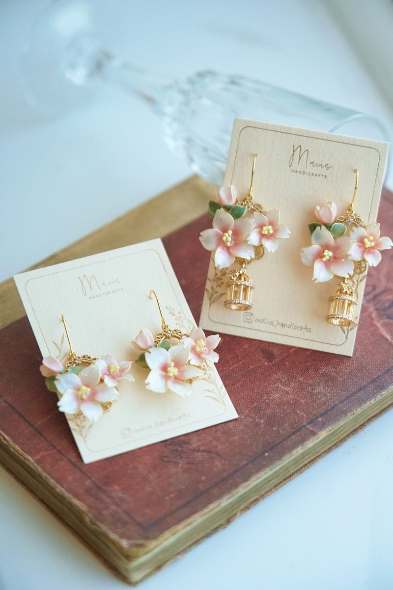 樱花 • 白+粉红 - 手工树脂耳环饰品礼物 - 耳环/耳夹 - 树脂 粉红色