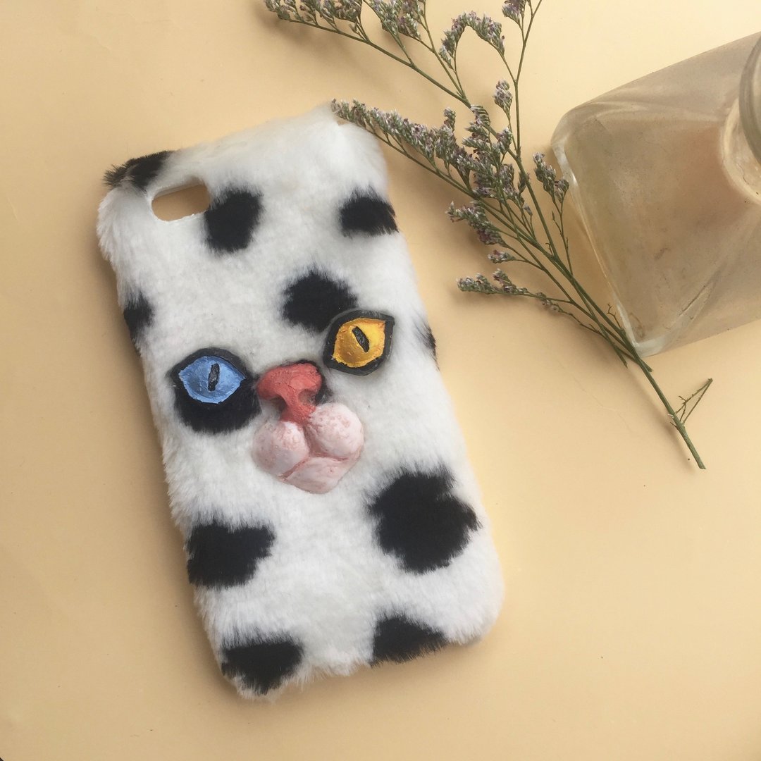 毛绒绒手机壳-牛斑猫脸 - 平板/电脑保护壳 - 其他材质 白色