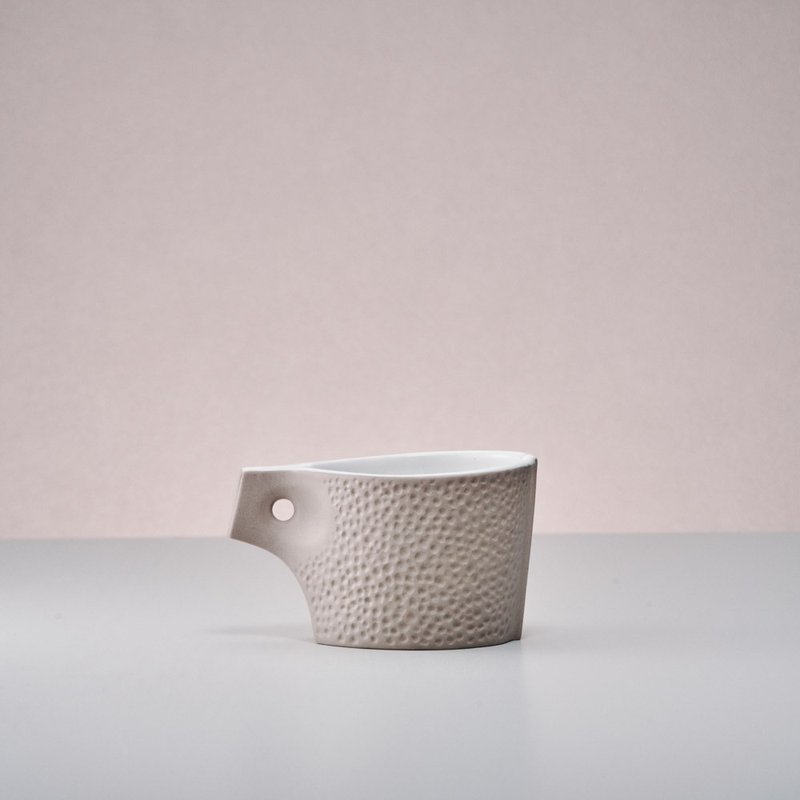 小漫漫│ Roam S 咖啡杯/马克杯(浅褐) - 咖啡杯/马克杯 - 瓷 卡其色