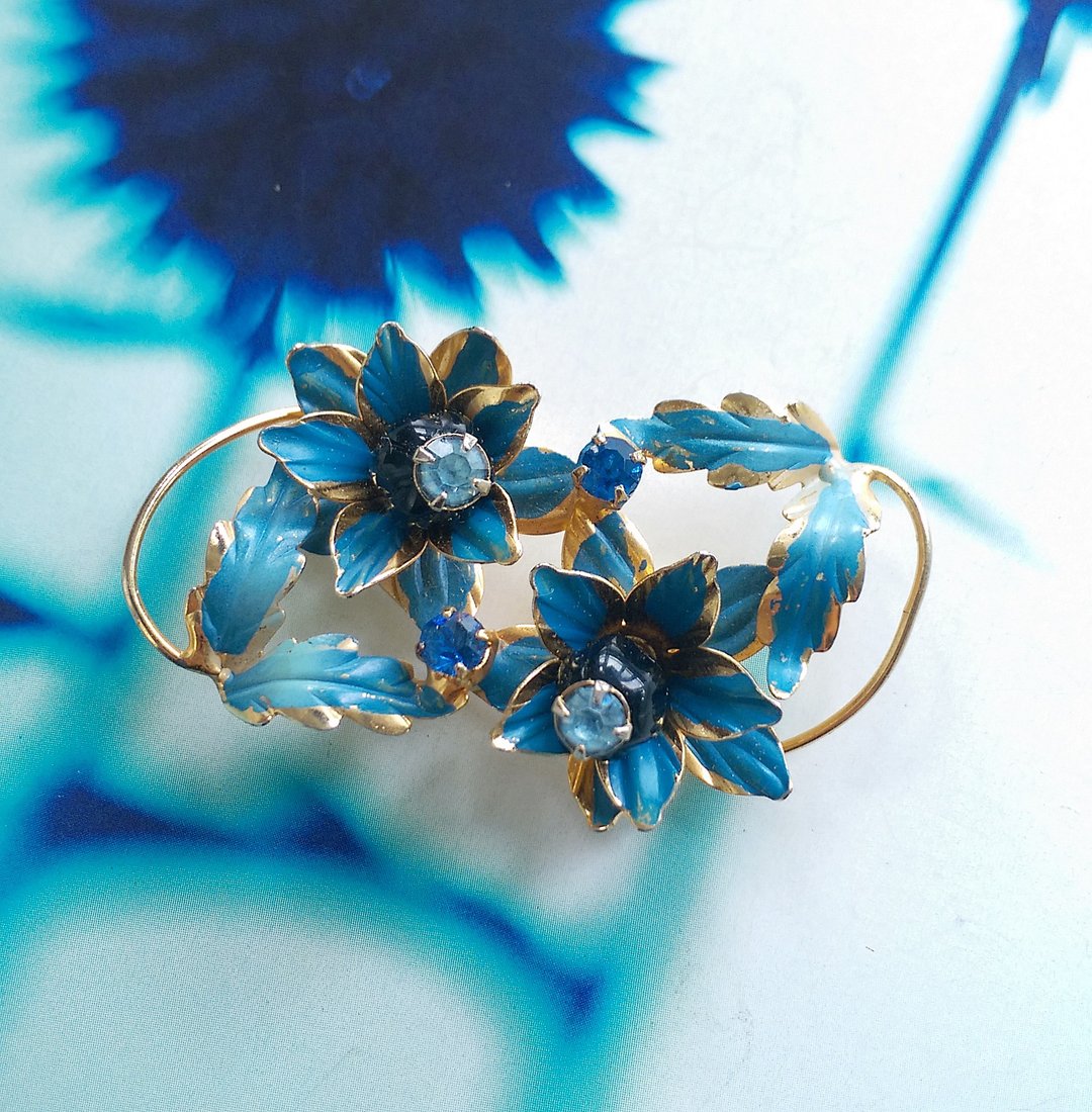 Vintage Jewelry 西洋古董饰品 立体 别致 蓝色花朵 别针 - 徽章/别针 - 其他金属 金色
