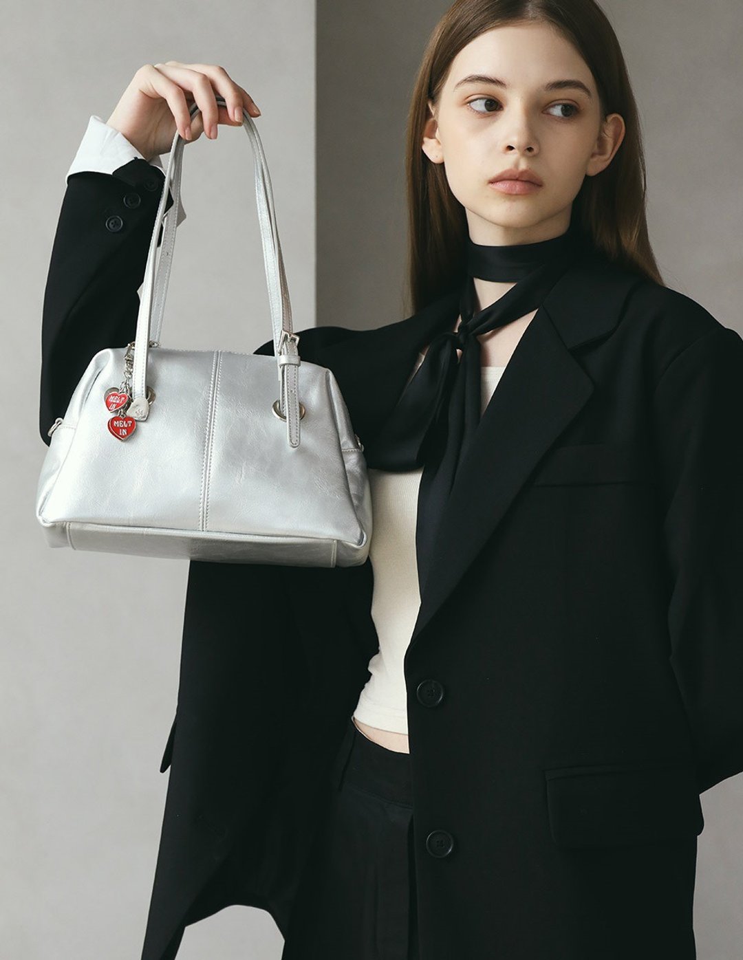 韓國製 MUR ATTI Bag Vegan Leather 包包 (Crinkle Silver) - 侧背包/斜挎包 - 环保材料 