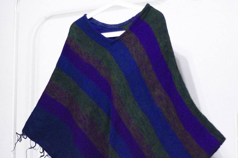 圣诞节礼物 限量一件针织纯羊毛披巾 / 民族风斗篷 / 印地安流苏披巾 / 波希米亚斗篷披肩 / 羊毛斗篷 / 手织围巾 - 蓝色世界 彩色条纹 - 丝巾 - 羊毛 蓝色