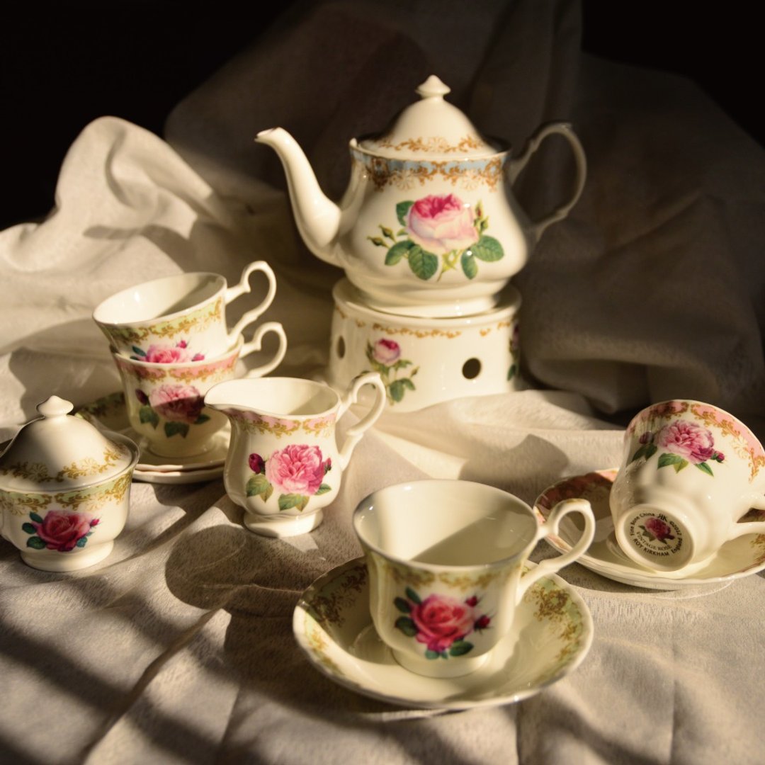 英国Vintage Roses古典玫瑰园系列下午茶10件组-1壶6杯盘1糖1奶罐 - 茶具/茶杯 - 瓷 粉红色