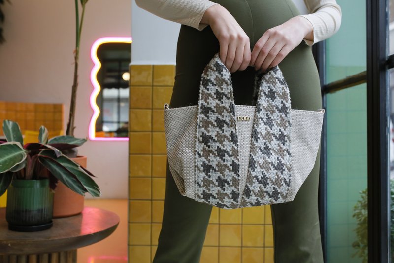 【女朋友礼物】绿花纹/紫花纹 麻布休闲手袋/斜孭袋 - 侧背包/斜挎包 - 其他人造纤维 绿色