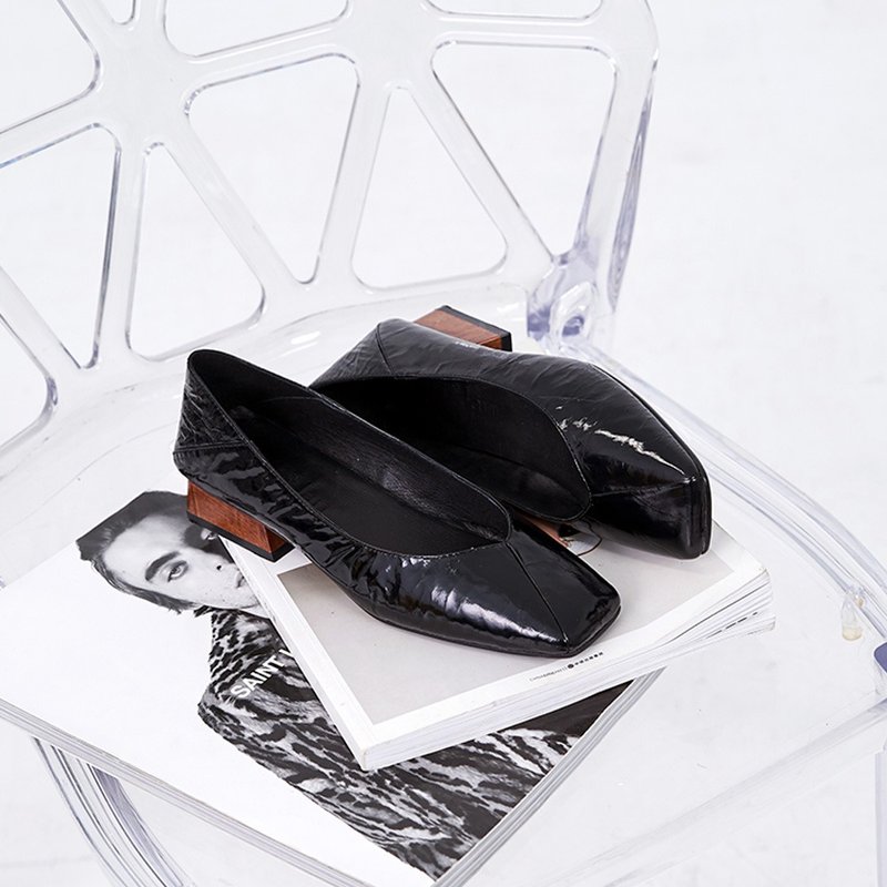 零码【东京步调】金属牛皮造型木纹低跟鞋_质感黑 - 其他女款皮鞋 - 真皮 黑色